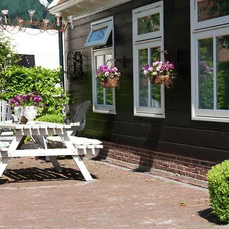 Voorhuisje Op Eiland